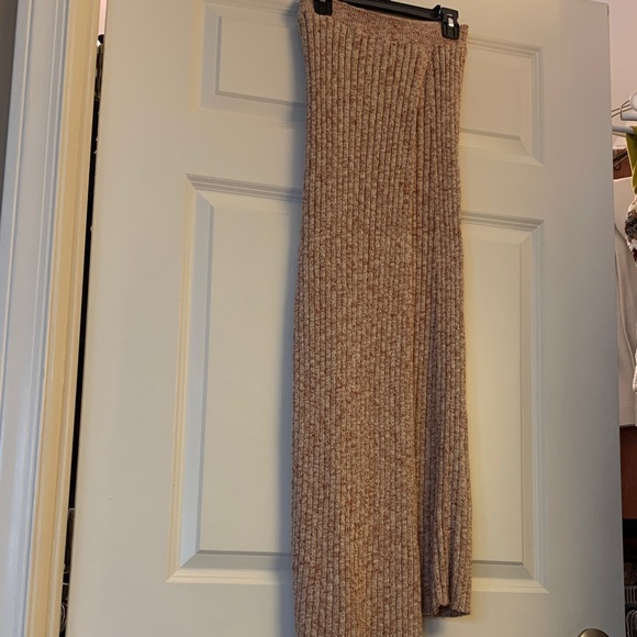 Cozy Ribbed Knit Deep split Skirt - Picture 1 of 5